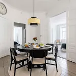 Chic In Vibrant Area By Canals *
