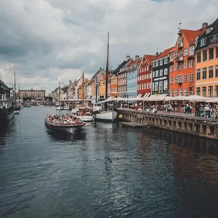 Chic Apartment In Vibrant Area By Copenhagen Canals *