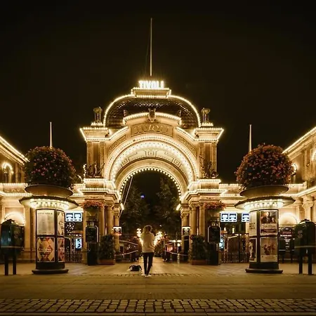 Chic In Vibrant Area By Canals