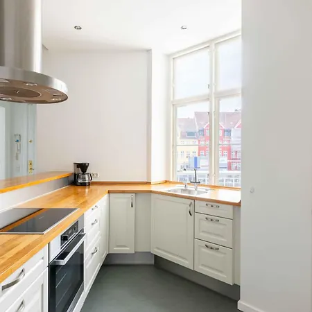 Chic Apartment In Vibrant Area By Copenhagen Canals * Copenhagen