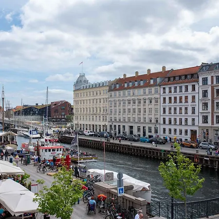 Chic In Vibrant Area By Canals Apartament