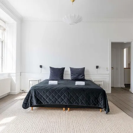 Chic Apartment In Vibrant Area By Copenhagen Canals Apartment *