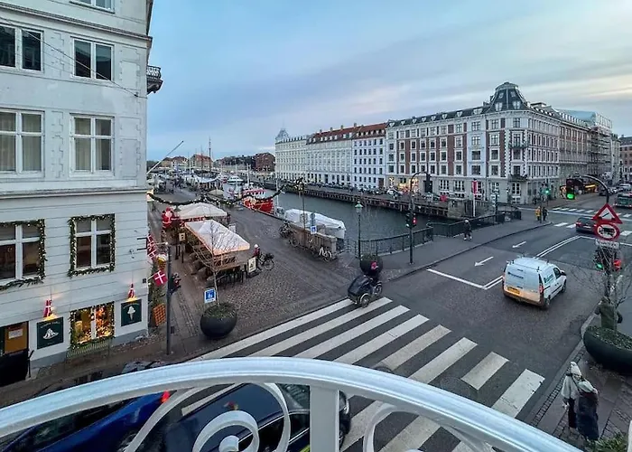 Chic In Vibrant Area By Canals