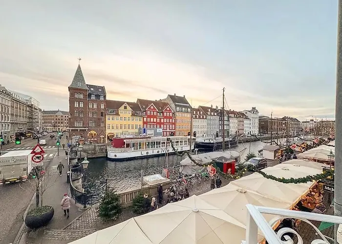 Chic In Vibrant Area By Canals *