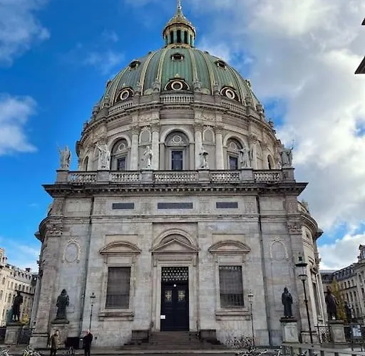 Chic In Vibrant Area By Canals * Kopenhagen