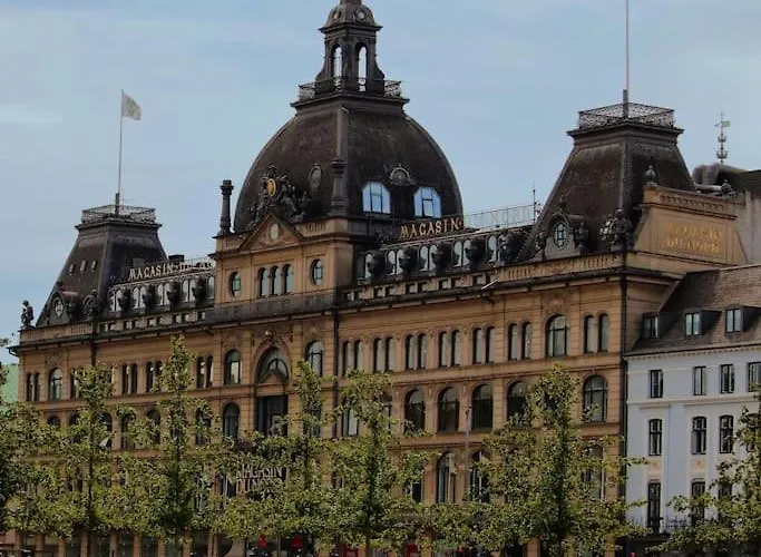 Chic In Vibrant Area By Canals