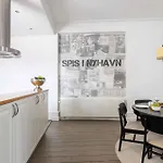 Апартаменты Chic In Vibrant Area By Canals Копенгаген